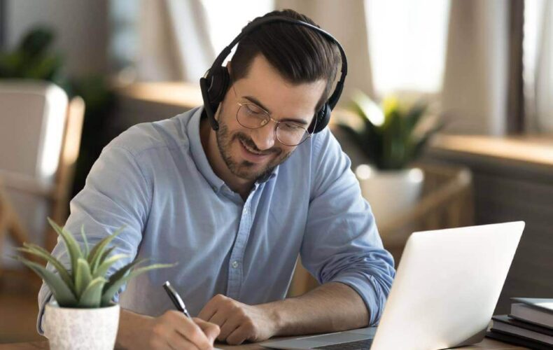 Data Analysis with Pandas & NumPy